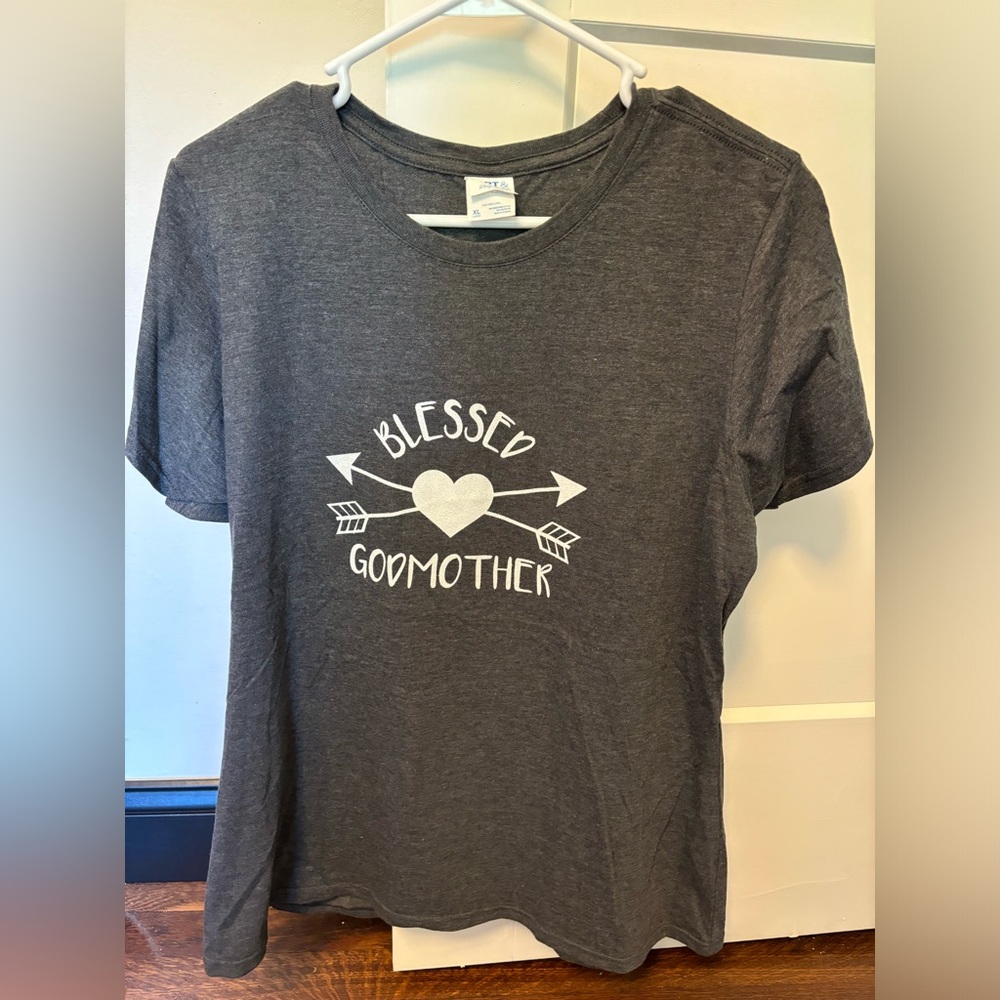 Graphic tee